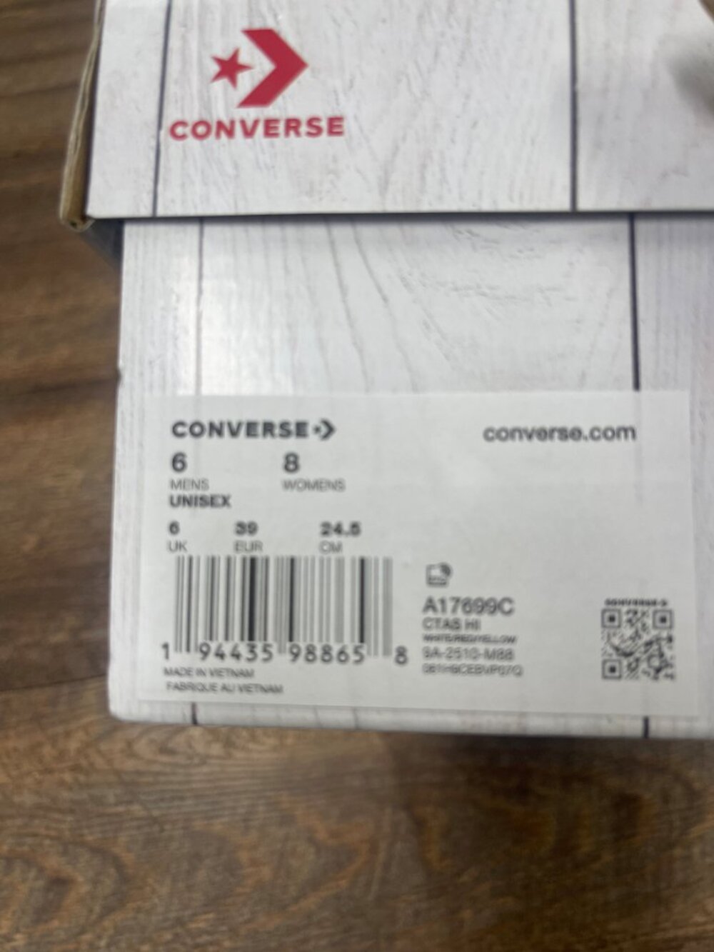 Converse x Hello Kitty Chuck Taylor Hi Women's 8 NWT - Picture 9 of 9